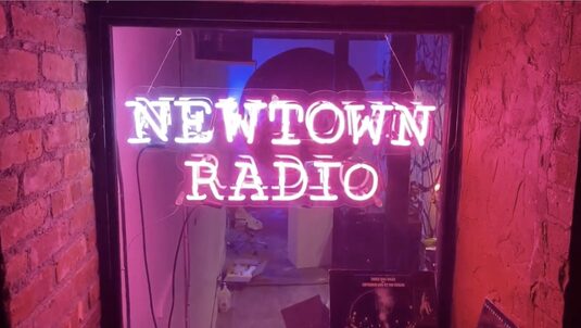 NEWTOWN-Radio